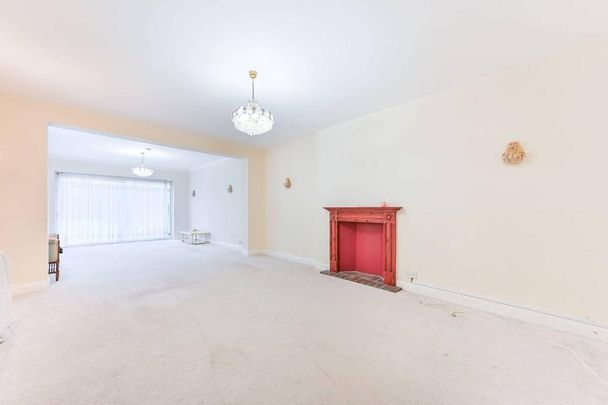 5 bedroom detached house to rent - Photo 1