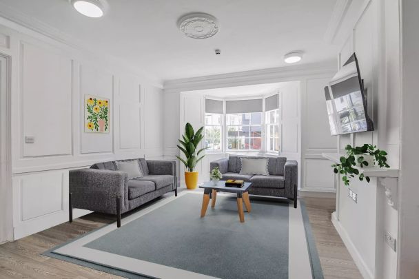 Deluxe Townhouse - Photo 1