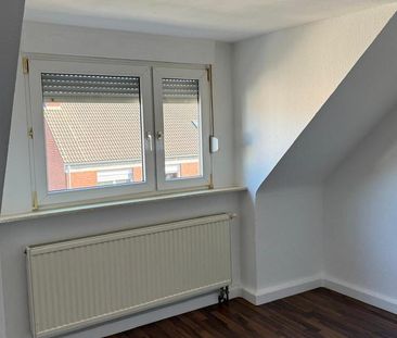 Attraktive 2-Zimmer-Dachgeschosswohnung in zentraler Lage von Hamm - Photo 1