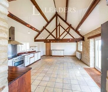 The Dairy Barn, West End Farm, Poole Keynes, Cirencester, GL7 - Photo 4