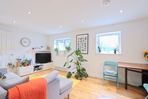 2 Bedroom Home – Professional Let - Photo 1