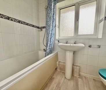 2 bedroom semi-detached house to rent - Photo 4