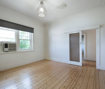 5 White Street, Kennington - Photo 3