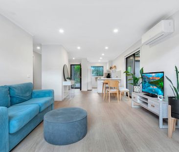 Low-Maintenance Coastal Living in a Prime Powell Street Location - Photo 3