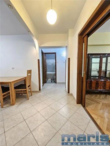 Inchiriere apartament 3 camere Tudor cu 2 bai amenajat. - Fotografie 5