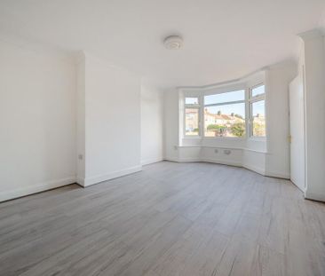 3 bedroom end of terrace house to rent - Photo 1