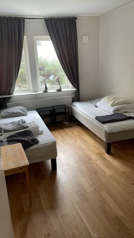 Hammarkroken, Angered - Photo 4