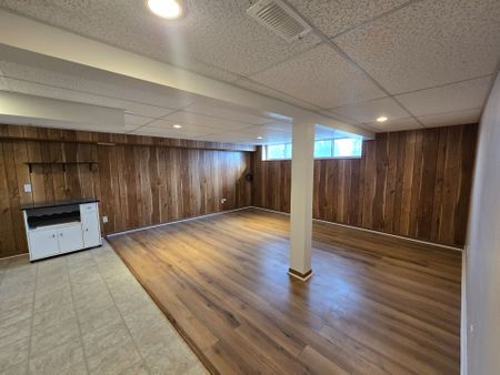 For Lease - 69 Alexandria Crescent, Brampton, Ontario - Photo 2