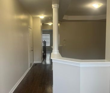 For Lease - 10 Dufay Road Unit# Upper, Brampton, Ontario - Photo 5