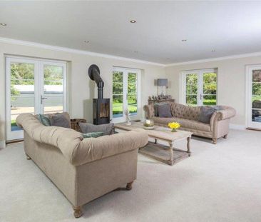 6 bedroom detached house to rent - Photo 3
