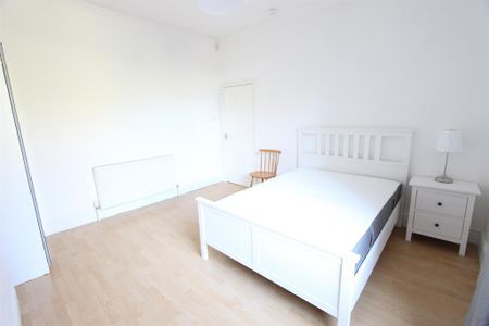 5 bedroom terraced house to rent - Photo 5