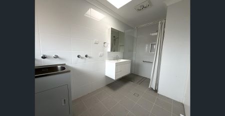 1 Bedroom Villa with Carport and lake views! - Photo 5