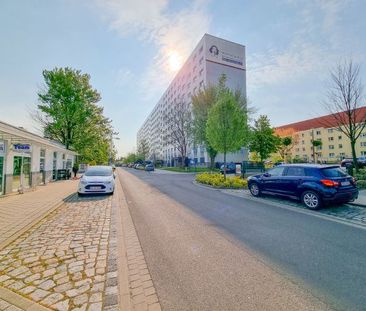 Viele Einkaufsmöglichkeiten und die Straßenbahn in der Nähe... - Photo 3
