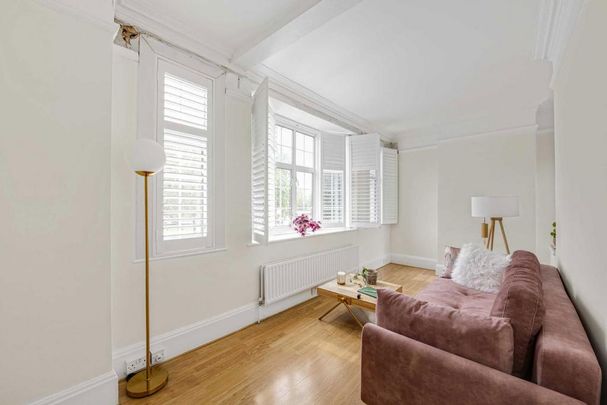 3 bedroom flat to rent - Photo 1