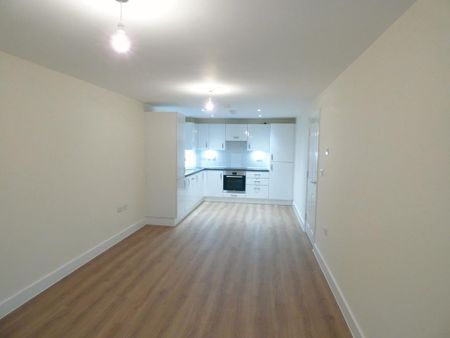 2 bedroom flat to rent - Photo 2