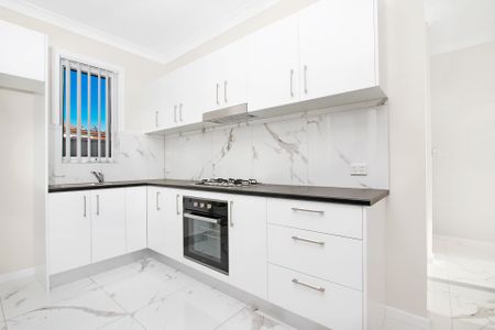 Modern and Private Two Bedroom Granny Flat - Photo 5