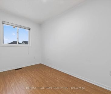 1535 SARASOTA CRESCENT - Photo 3