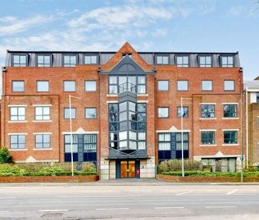 London Road, Camberley GU15 - Photo 1