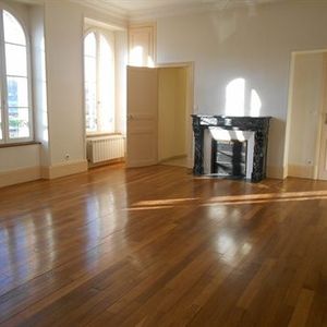 Location Appartement 2 pièces 63m² - Photo 2