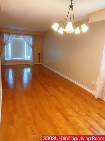 Detached Home For Lease | W8122914 - Photo 4