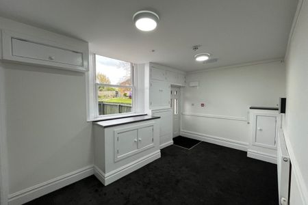 Dove Bank, Uttoxeter - Photo 4