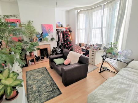 6 Bed Terraced House, Gladstone Place, BN2 - Photo 2