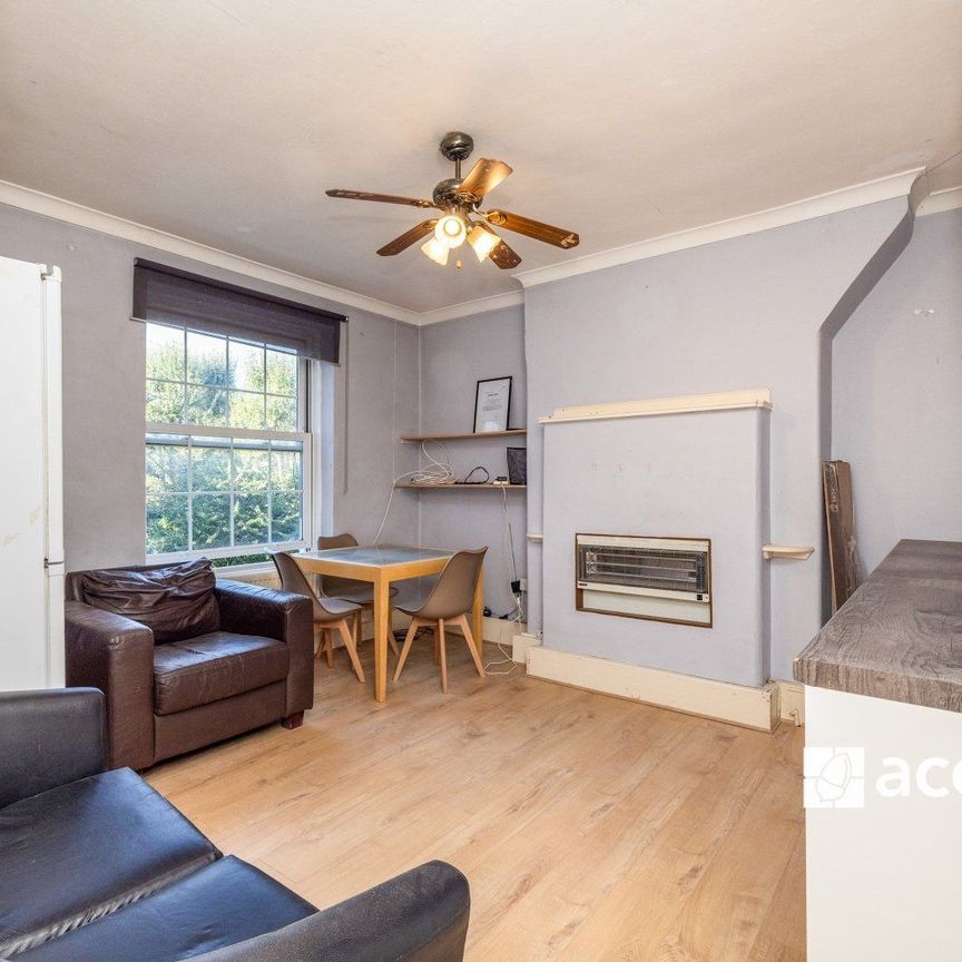 Falmouth Road, London, SE1 - Photo 1