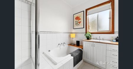 8 Killeen Avenue, Black Hill, Vic 3350 - Photo 5