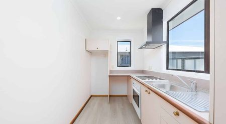 Three bedroom house for rent - Photo 2