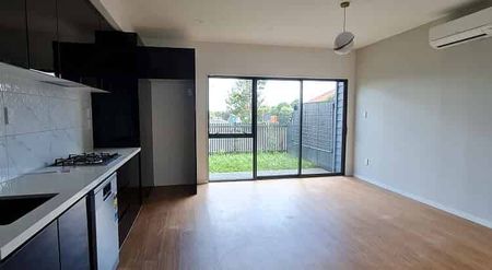 3 Bedroom 2 Bathroom Townhouse - Photo 2