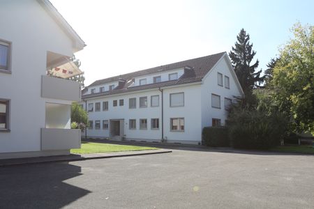 Wohnen im Grünen – grosszügige 4.5-Zimmerwohnung in Riehen - Photo 2