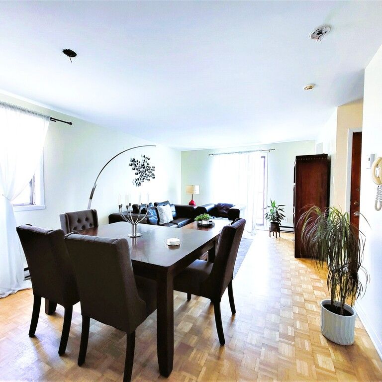 GRAND 5 1/2 PRES DU METRO LONGUEUIL - Photo 1