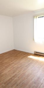 A Valleyfield – Grand, beau, propre et tranquille 5-1/2 , LIBRE - Photo 3