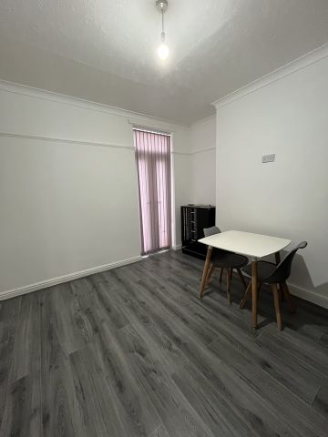 3 Bed Terraced House, Prior Street, L20 - Photo 3