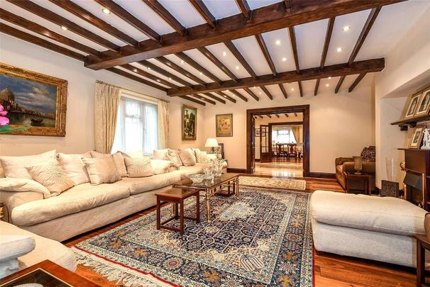 5 bedroom detached house to rent - Photo 1