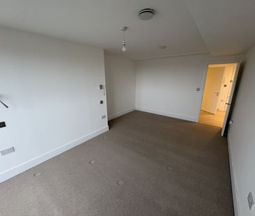 Station Parade, Letchworth Garden City - Photo 4