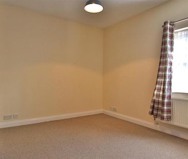 3 bedroom detached house to rent - Photo 3