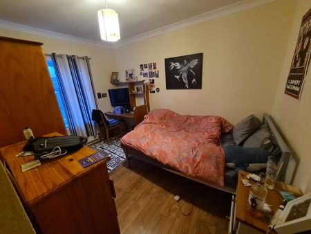 4 Bed - 52 Eden Drive, Burley, Leeds - LS4 2TN - Student - Photo 2