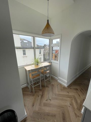 2 Bed Flat, Chesham Road, BN2 - Photo 3