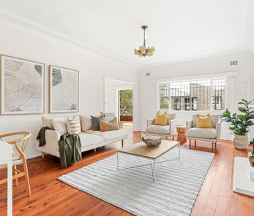 Lovely Family Home in Popular Bronte - Photo 4