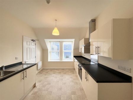 2 bedroom maisonette to rent - Photo 5