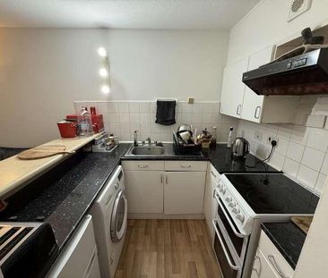 Ground Floor Flat Pavilion Way, Edgware, HA8 - Photo 4