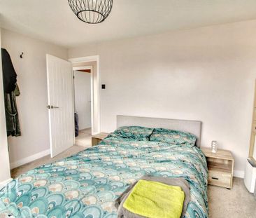 3 bedroom semi-detached house to rent - Photo 4