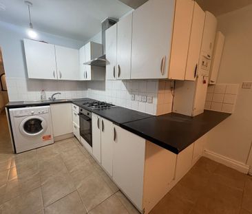 3 bedroom ground floor flat to rent - Photo 6