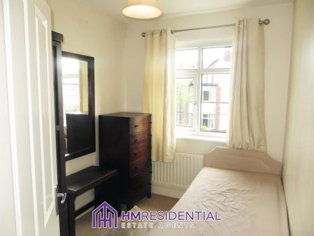 4 bedroom semi-detached house to rent - Photo 4