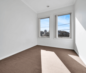 Stylish & Low-Maintenance Living in the Heart of Noble Park - Photo 2