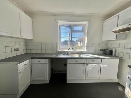 2 bedroom maisonette to rent - Photo 3