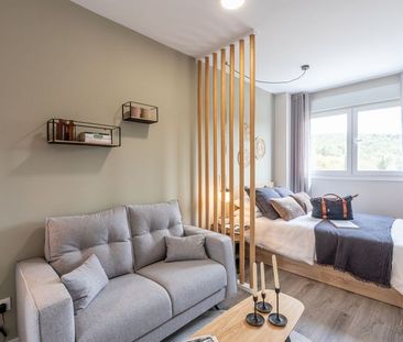 Alquiler de piso en Avenida Octavio Paz, 12 - Photo 2