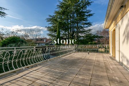 Magnifique Maison de Maître avec annexe et grand garage souterrain - Photo 2