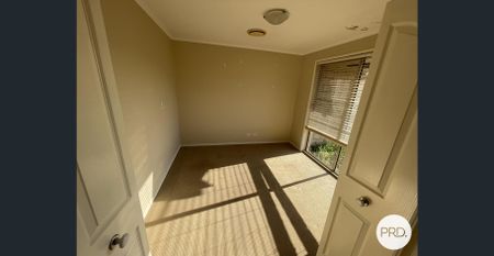 Executive Style Living plus Massive Shed - Photo 3